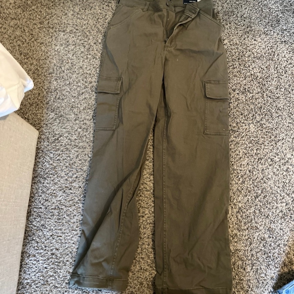 Hollister cargo dad pant size 27 SHORT